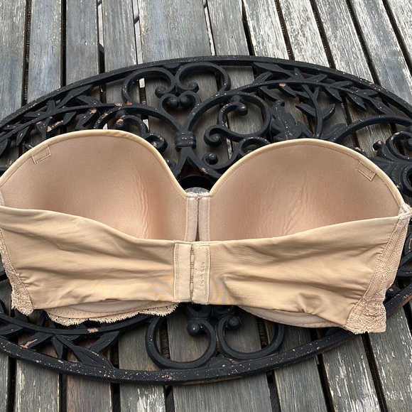 Calvin Klein Nude Convertible Bra - Picture 2 of 8